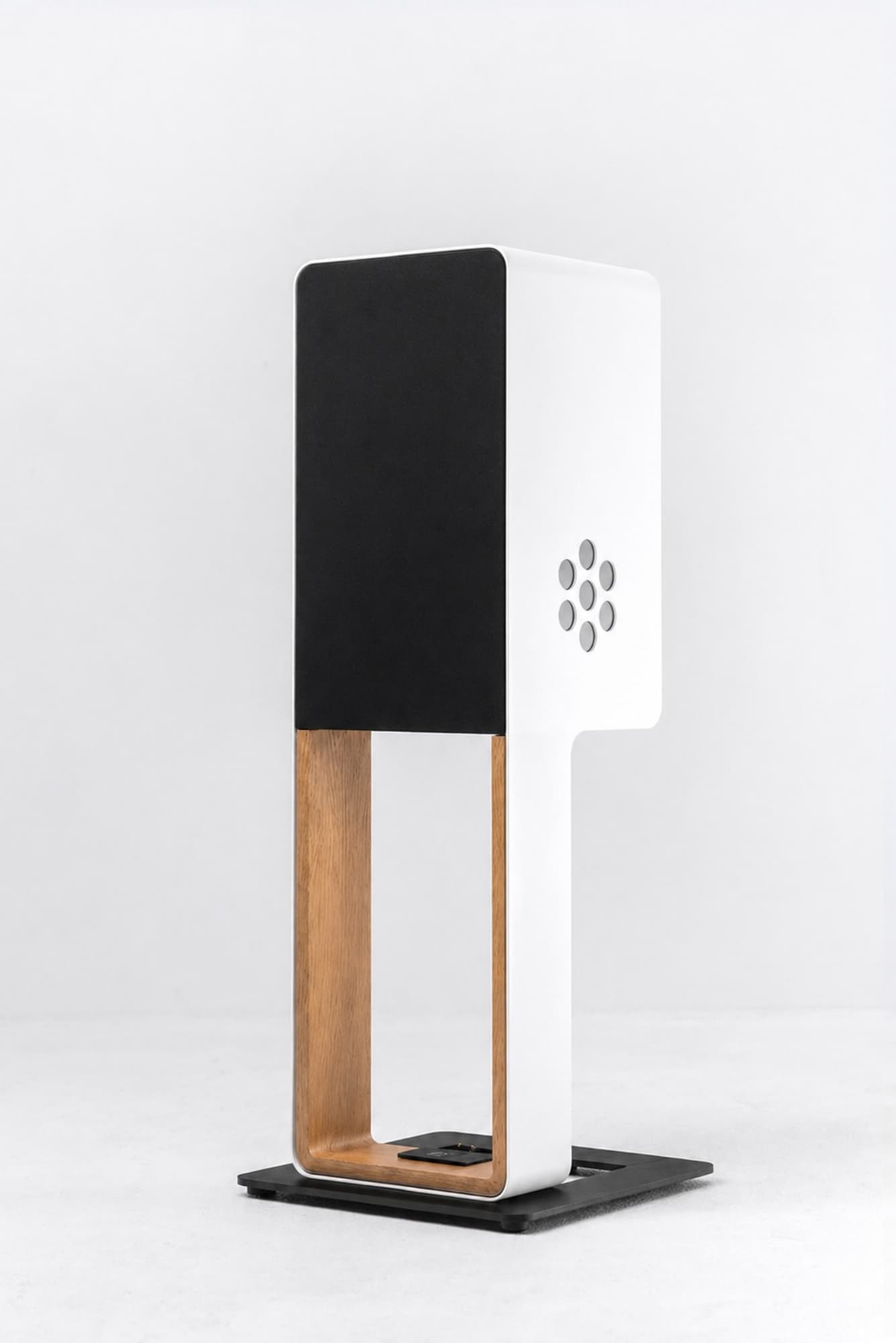 Bloom in White / Natural oak